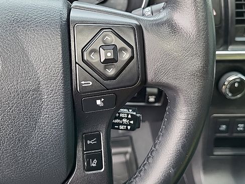 Used 2020 Toyota Sequoia TRD Pro AWD/4WD image 21