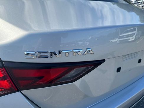 Used 2023 Nissan Sentra SV FWD image 8