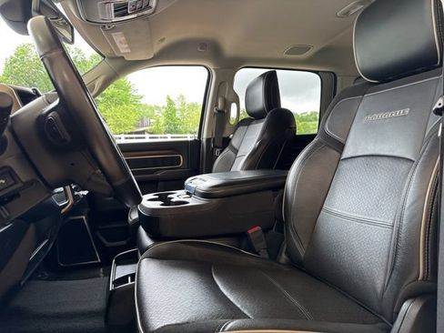 Used 2024 RAM 2500 Laramie AWD/4WD image 4