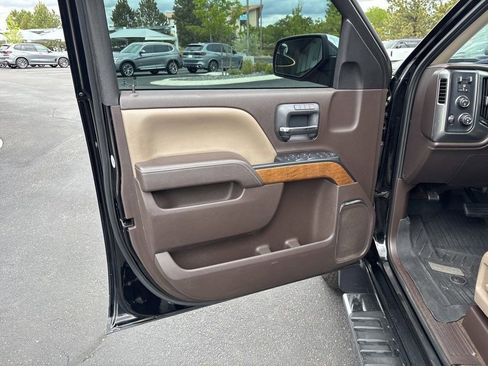 Used 2017 Chevrolet Silverado 1500 LTZ AWD/4WD image 9