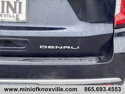 Used 2021 GMC Yukon XL Denali w/ Denali Premium Package image 39