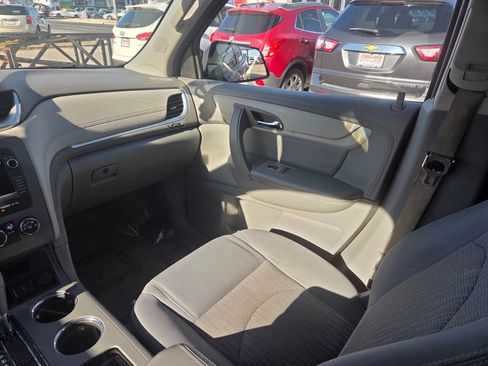 Used 2015 Chevrolet Traverse LS image 15
