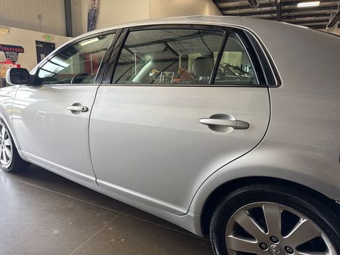 Used 2006 Toyota Avalon XLS image 40