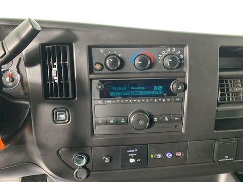 Used 2024 Chevrolet Express 2500 w/ Driver Convenience Package RWD image 22