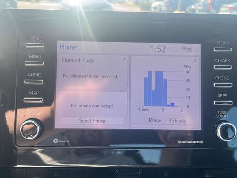 Used 2022 Toyota Camry SE w/ Carpet Mat Package (TMS) image 10