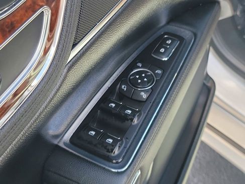 Used 2019 Lincoln Continental Premiere FWD image 15