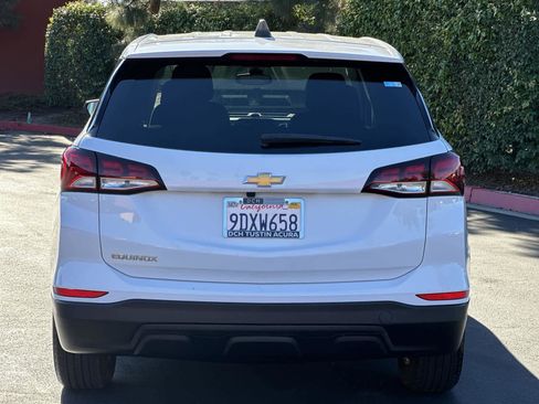 Used 2022 Chevrolet Equinox LS w/ LS Convenience Package image 5