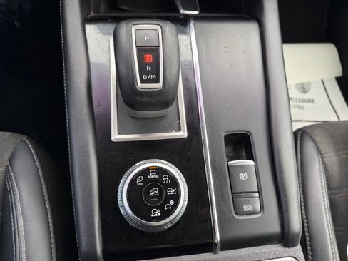 Used 2022 Mitsubishi Outlander SE image 19