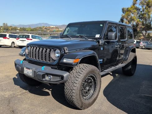 Used 2024 Jeep Wrangler Unlimited AWD/4WD image 1