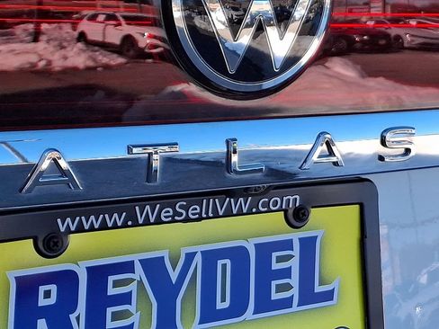 Used 2024 Volkswagen Atlas Cross Sport SE image 28