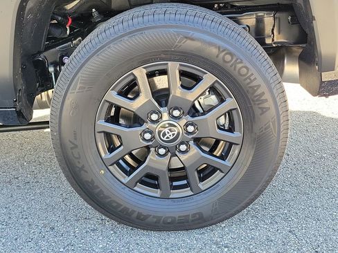 Used 2025 Toyota 4Runner SR5 image 6