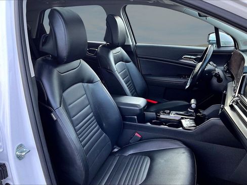 Used 2023 Kia Sportage SX image 21