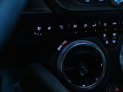 Used 2018 Chevrolet Camaro ZL1 image 27