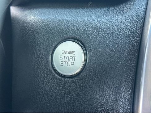 Certified 2023 Kia Sorento EX image 24