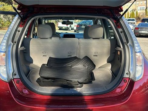 Used 2015 Nissan Leaf SV w/ LED & Quick Charge Package image 18