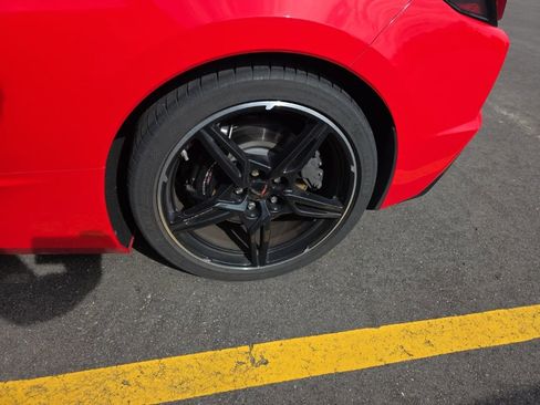 Used 2024 Chevrolet Corvette Stingray Premium Conv w/ Z51 Performance Package image 6