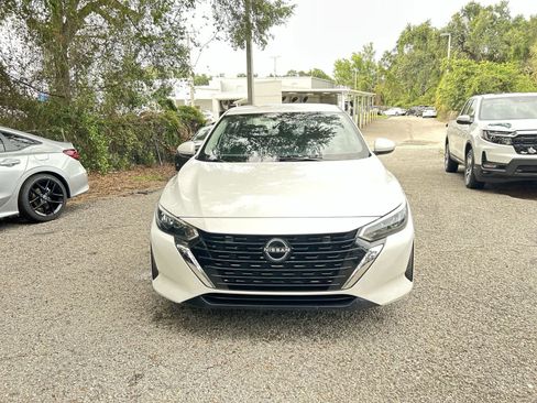 Used 2024 Nissan Sentra SV FWD image 3