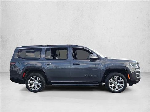 Used 2022 Jeep Wagoneer Series II w/ Flexible Seating Group AWD/4WD image 4