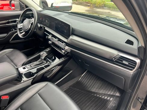 Certified 2024 Kia Telluride S w/ S Sunroof Package AWD/4WD image 21