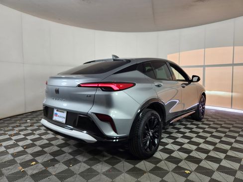 Used 2024 Buick Envista Sport Touring w/ Convenience II Package image 7