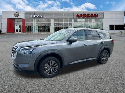 Used 2024 Nissan Pathfinder SV