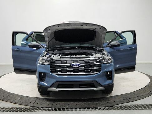 New 2026 Ford Explorer Active w/ Active Comfort Package RWD image 10