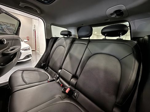 Used 2018 MINI Cooper Countryman FWD image 15