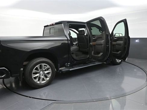 Used 2022 Chevrolet Silverado 1500 High Country w/ Technology Package image 46