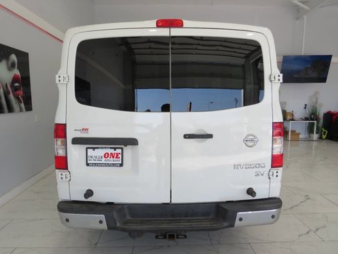 Used 2017 Nissan NV 3500 SV w/ SV Technology Package image 5