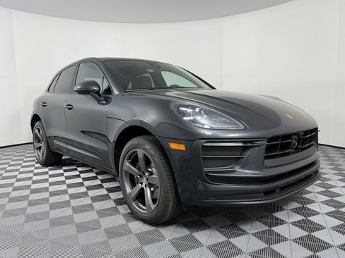 Certified 2026 Porsche Macan AWD/4WD image 7