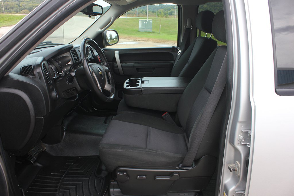 Used 2010 Chevrolet Silverado 1500 LT w/ Power Pack Plus AWD/4WD image 28