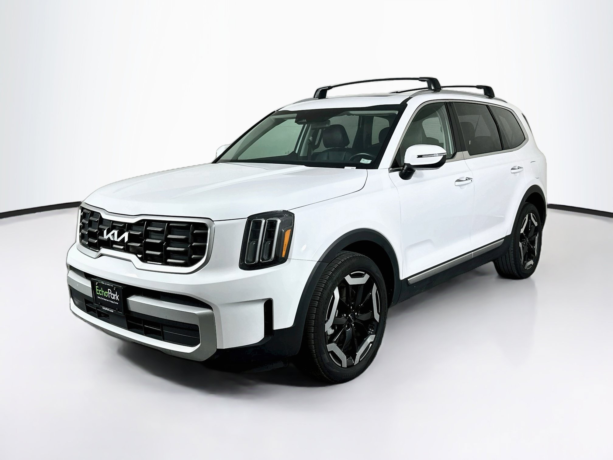 Used 2025 Kia Telluride S AWD/4WD image 3