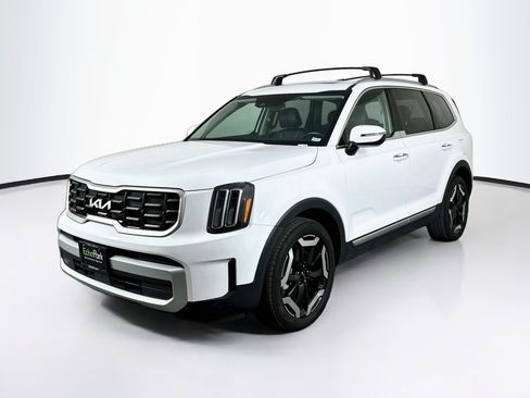 Used 2025 Kia Telluride S AWD/4WD image 3