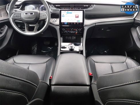 Used 2024 Jeep Grand Cherokee Limited w/ Trailer Tow Package image 10