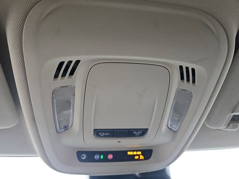 Used 2023 Buick Envision Essence image 28