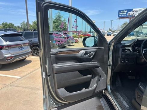 Used 2023 Chevrolet Tahoe Premier AWD/4WD image 9