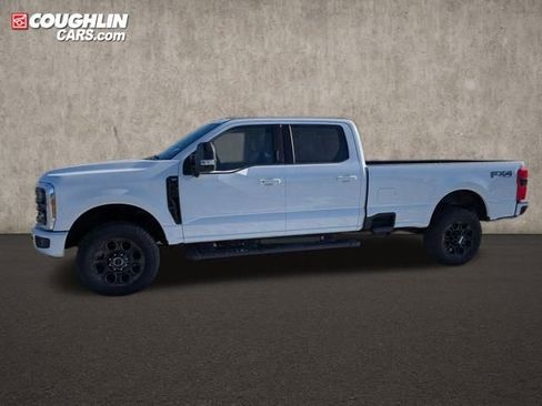 Used 2023 Ford F350 XLT w/ Black Appearance Package image 4