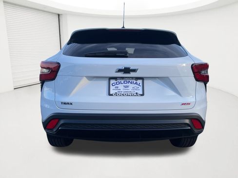 Certified 2025 Chevrolet Trax RS image 4