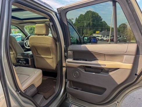 Used 2019 Ford Expedition XLT w/ Equipment Group 201A RWD image 21