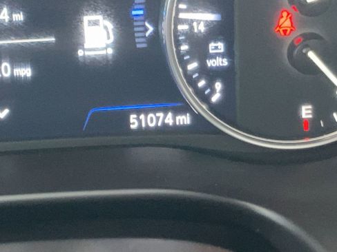 Used 2023 Buick Enclave Avenir image 18