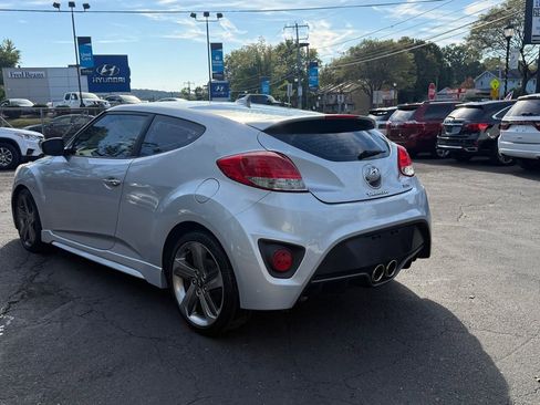 Used 2013 Hyundai Veloster Turbo image 3