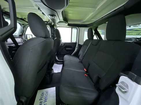 Used 2018 Jeep Wrangler Unlimited Sport S image 26