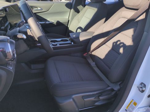 New 2026 Chevrolet Equinox LT image 19