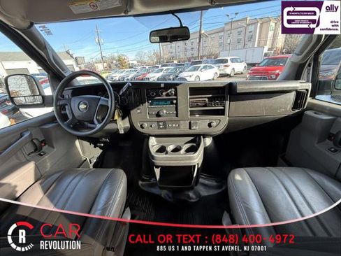 Used 2022 Chevrolet Express 3500 LS image 11