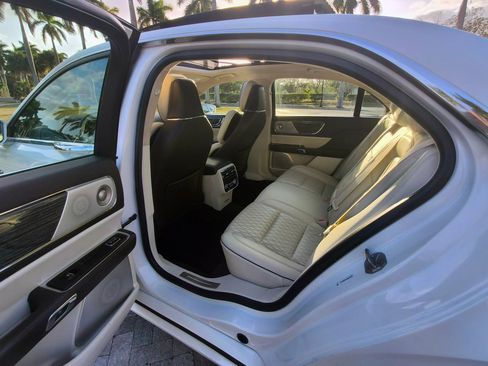 Used 2020 Lincoln Continental Black Label image 12