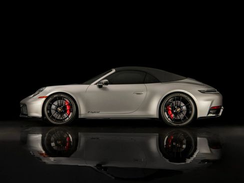 Used 2026 Porsche 911 GTS image 6