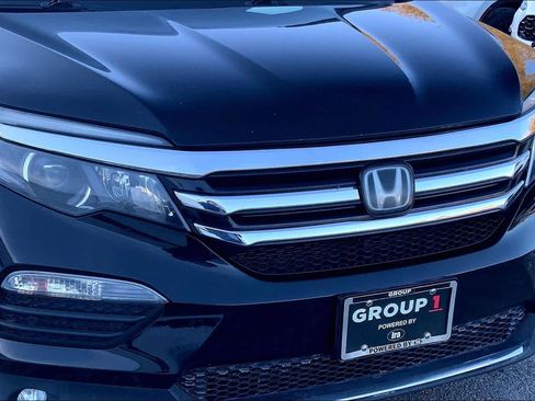 Used 2017 Honda Pilot Elite image 32