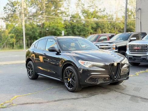 Used 2021 Alfa Romeo Stelvio Ti Sport AWD/4WD image 8