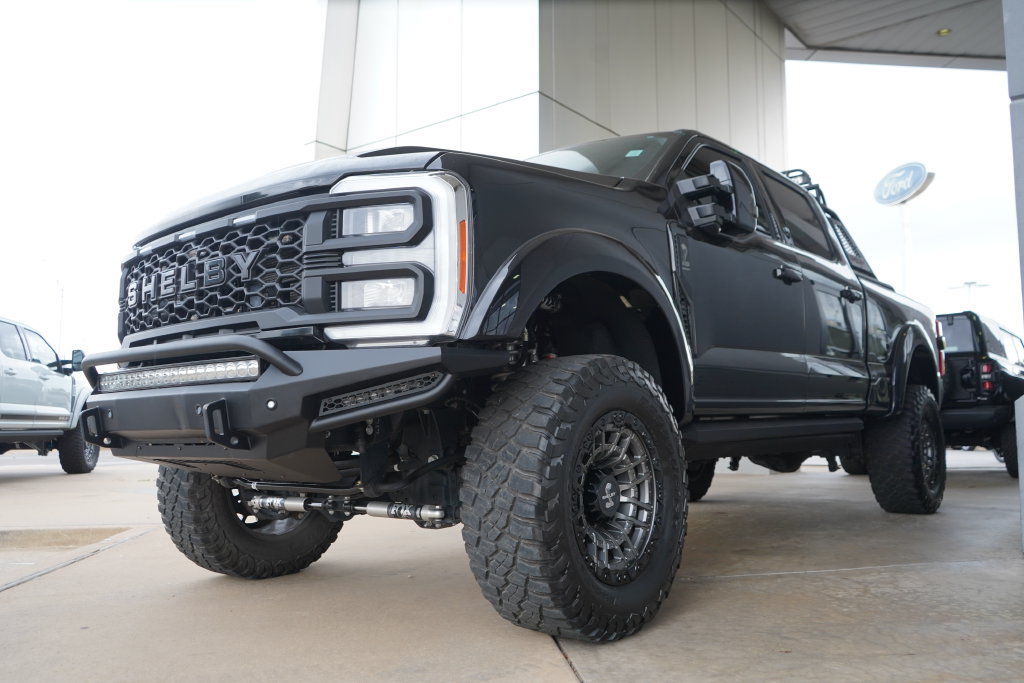 Used 2023 Ford F250 Lariat w/ Lariat Ultimate Package AWD/4WD image 5