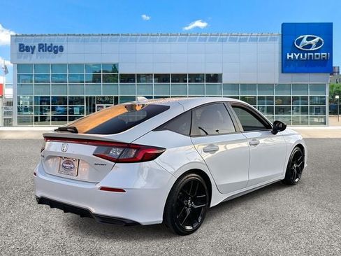 Used 2023 Honda Civic Sport image 4